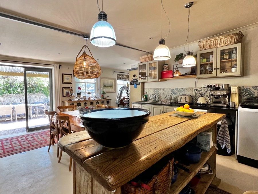 8 Bedroom Property for Sale in Raithby Western Cape